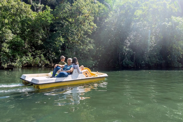 Arboleda Matanzas, passeio de barco pelo rio yumuri, imagens de todos os lugares