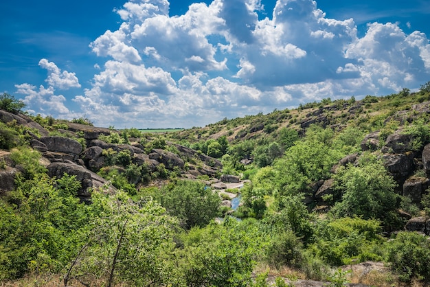 Arbuzinka-Felsen in der Actovo-Schlucht, Ukraine