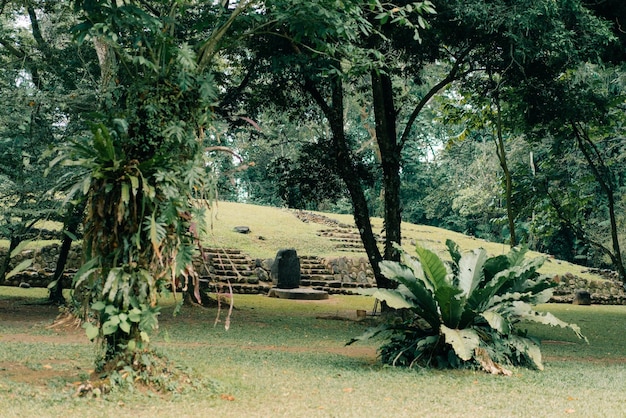 Archäologischer Park Takalik Abaj in Retalhuleu Maya und Olmeca Guatemala feb 2023