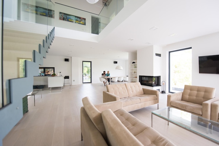Foto architektur, interieur, moderne wohnung, breites wohnzimmer