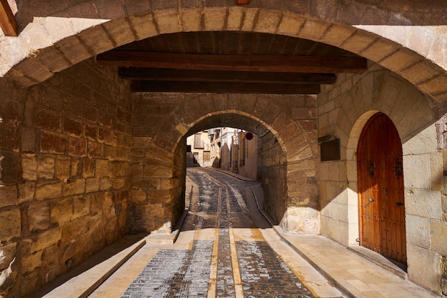 Arco de la aldea de Mora de Rubielos en Teruel España