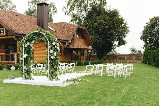 Arco para la ceremonia de la boda