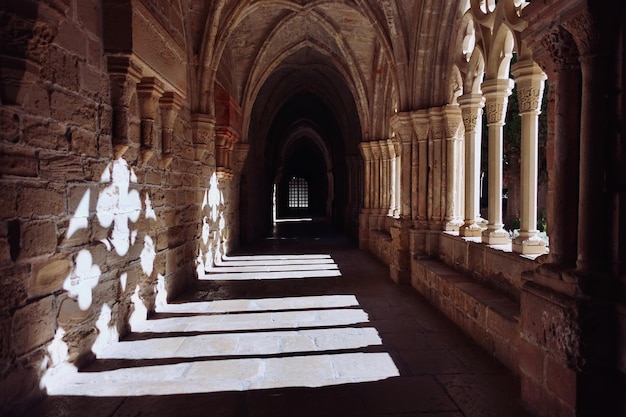 Arco no mosteiro de Poblet, na Espanha