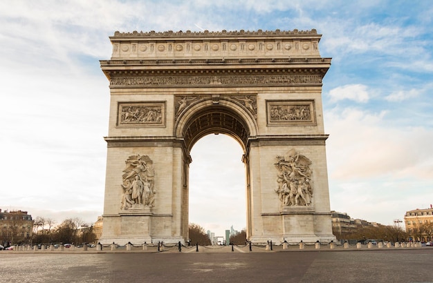 El Arco del Triunfo en París