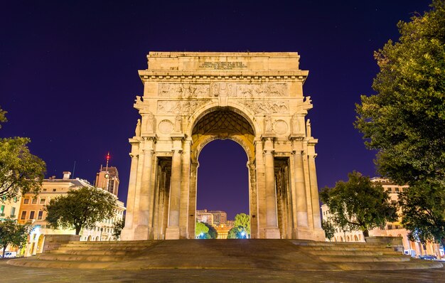 El Arco de la Victoria en Génova, Italia.