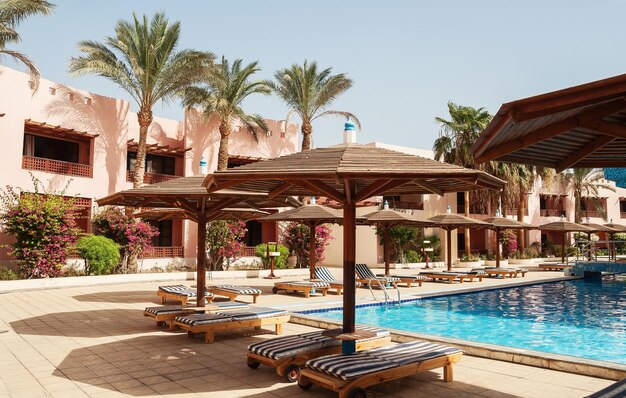 Area Hotel mit Pool und Palmen in Hurghada Ägypten The Gol