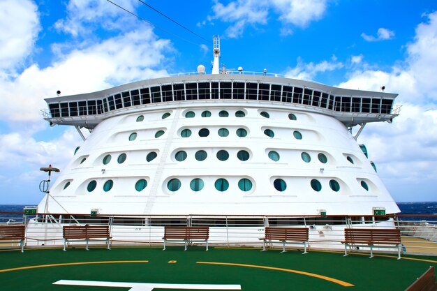 El área del puente en un crucero moderno