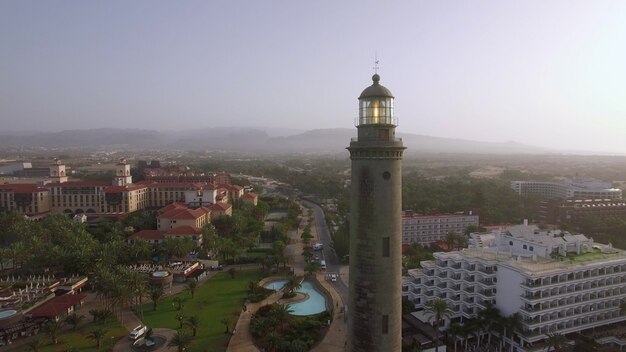 Área resort y vista aérea del faro de maspalomas