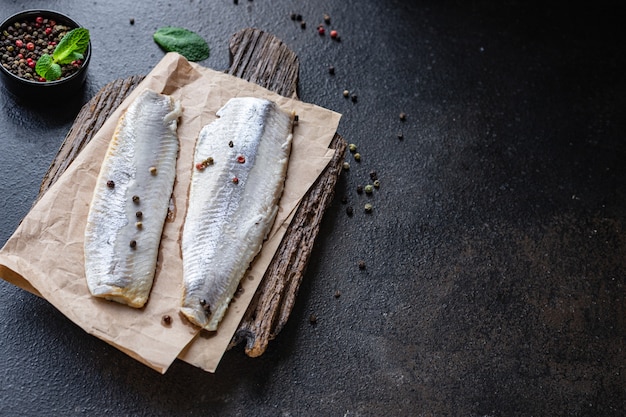 arenque salgado filé peixe frutos do mar lanche refeição saudável dieta pescetarian