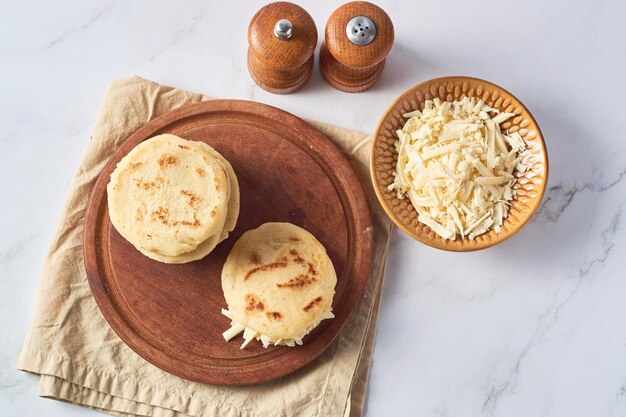 Arepas comida típica de Colombia y Venezuela hechas con harina de maíz