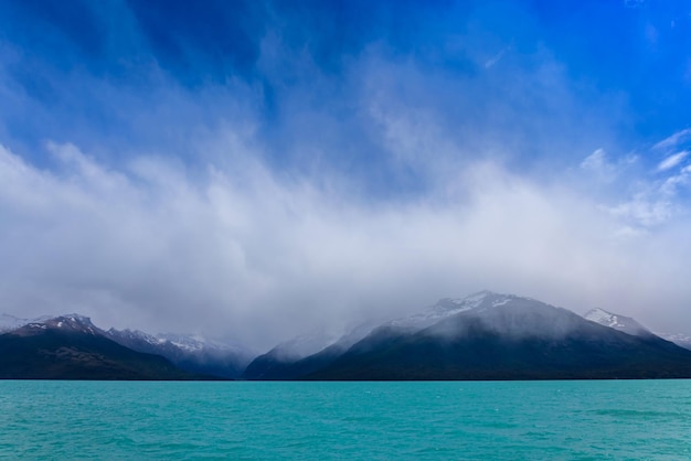 Argentina El Calefate pintorescos lagos y paisajes glaciares del Parque Nacional Patagonia