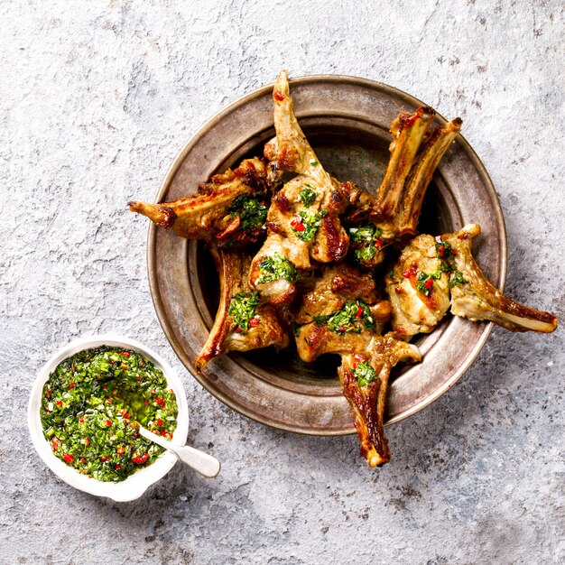 Argentinisches grünes Chimichurri Rindfleischsteak Sommersnacksoße.