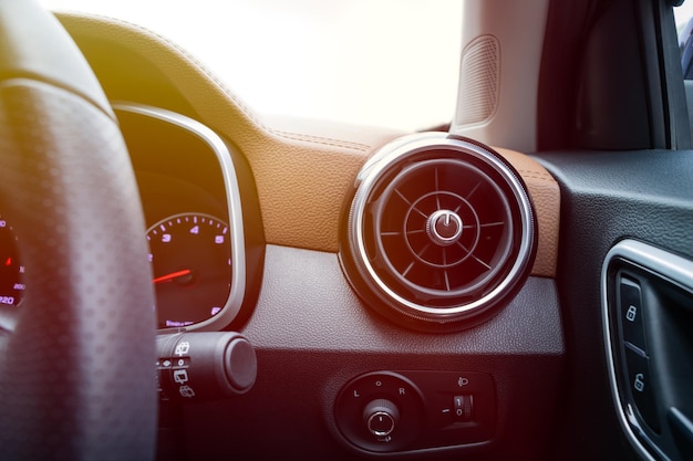 Armaturenbrett im Auto