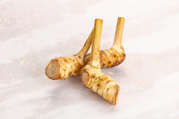 Aroma sazonal da raiz de galangal crua