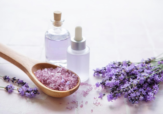 Aromaterapia lavanda sal de banho e óleo de massagem