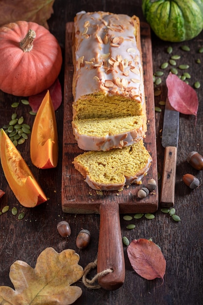 Aromatischer Halloween-Kuchen als traditionelle und saisonale Küche