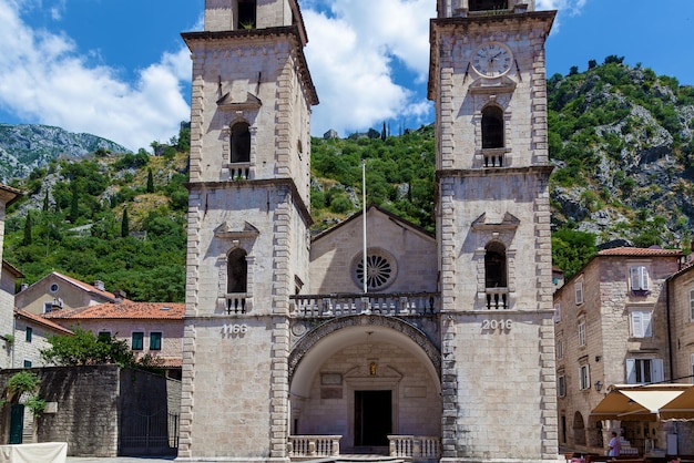 Arquitectura en la ciudad vieja de Montenegro