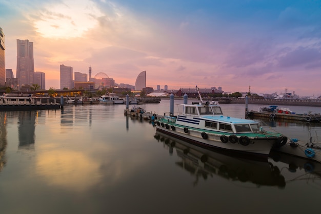 arquitectura da cidade em Minato-Mirai, Yokohama, Japão