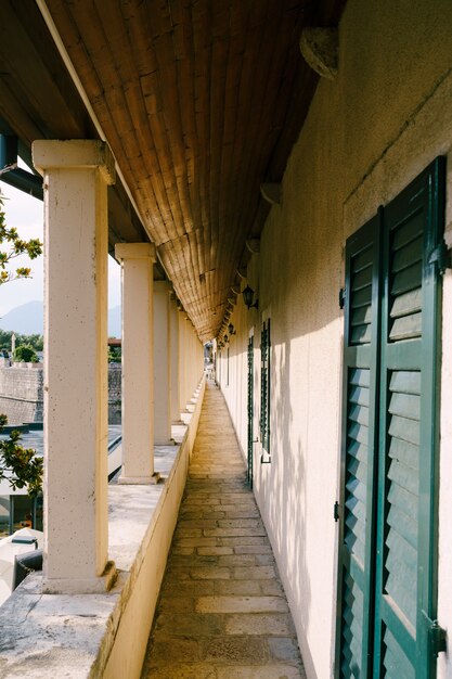 Arquitectura de una hermosa vista de cerca del casco antiguo