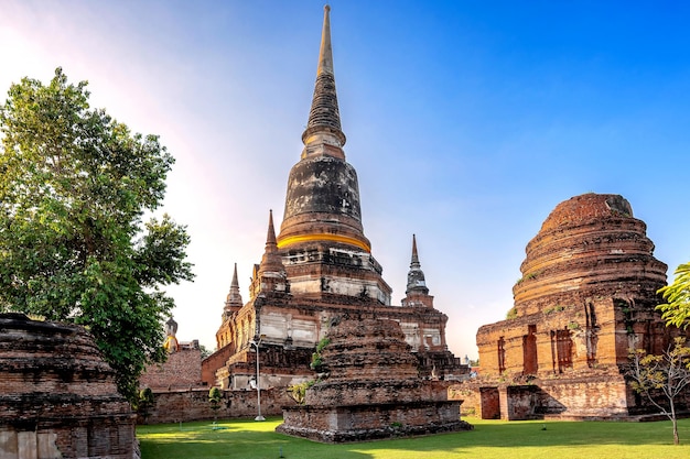 Arquitectura histórica Wat Yai Chai Mongkol el antiguo templo en la provincia de Ayutthaya Tailandia