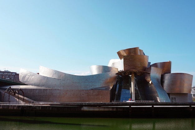 arquitectura del museo guggenheim bilbao, bilbao, país vasco, españa, destinos de viaje