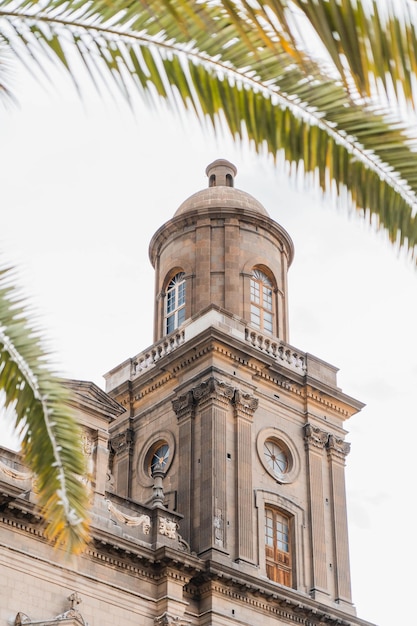 Arquitectura religiosa torre de la antigua iglesia gran canaria ubicación españa