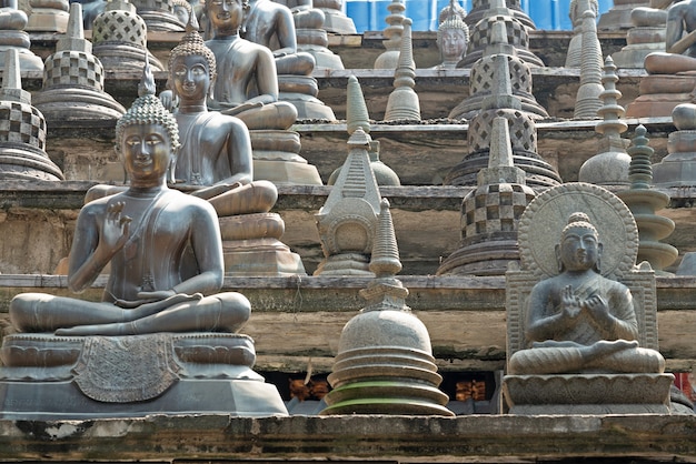 Arquitectura del templo budista Gangaramaya