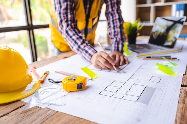 Arquitetos e engenheiros criam obras arquitetônicas a partir de seus modelos de construção de plantas para uso na construção civil do mundo real