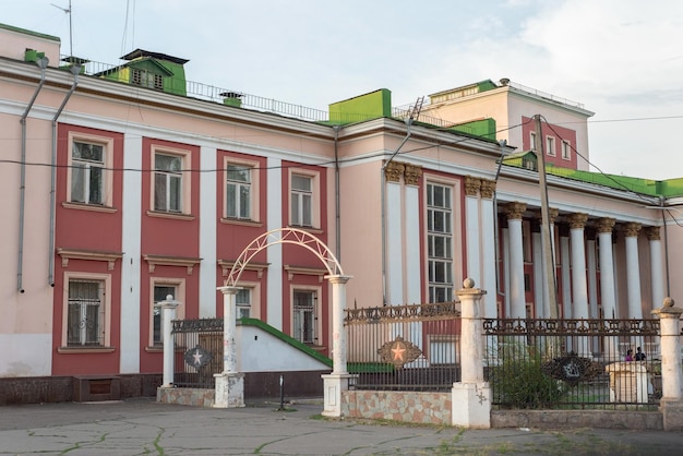 Arquitetura antiga de edifícios da Ucrânia soviética