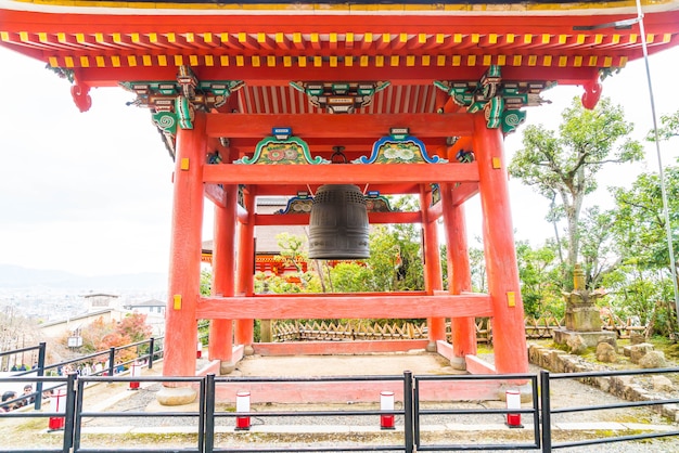 Foto arquitetura bonita no templo kyoto de kiyomizu-dera ,.