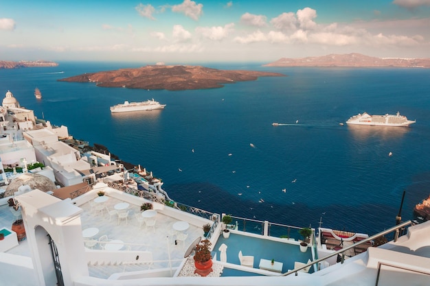 Arquitetura branca na ilha Grécia de Santorini