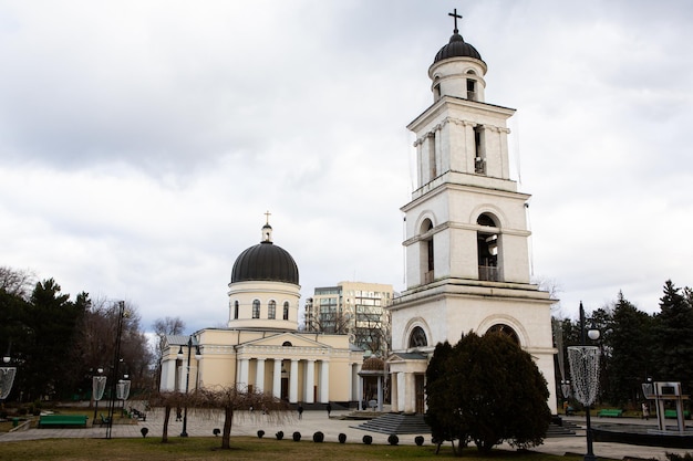 Arquitetura e Ruas de Chisinau Avenida de Estêvão, o Grande, em Chisinau