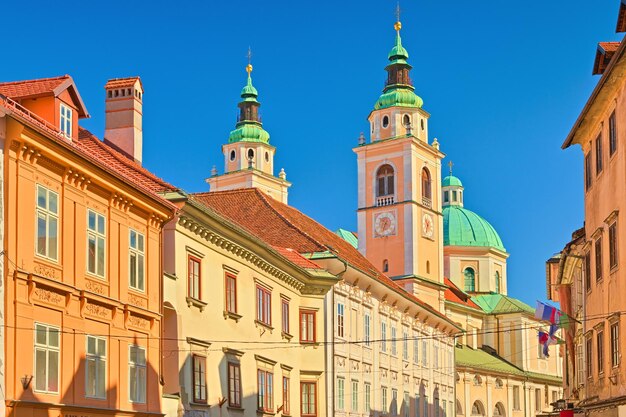 Arquitetura histórica na cidade velha de Ljubljana, Eslovênia