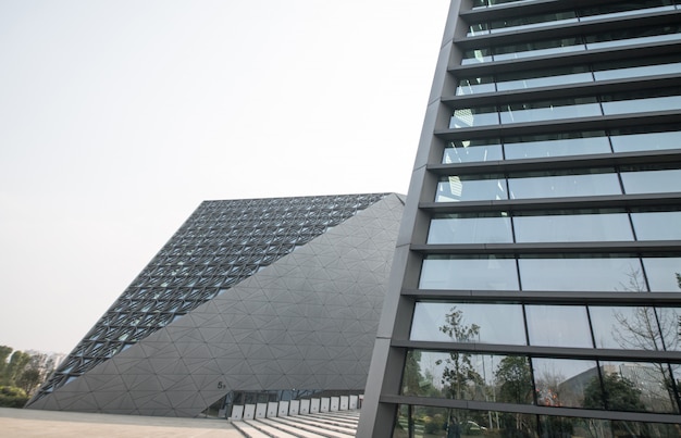 Arquitetura moderna do Art Center em Chongqing, China