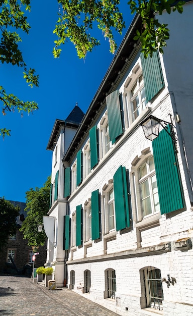 Arquitetura tradicional de monschau na Renânia do Norte, Alemanha