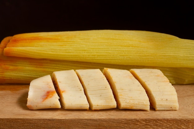 Arreglo de deliciosos tamales tradicionales