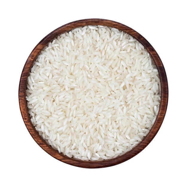 Arroz basmati aislado sobre fondo blanco.