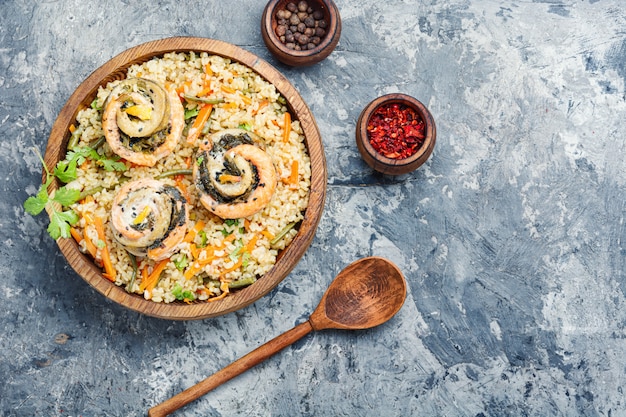 Arroz com frutos do mar e legumes