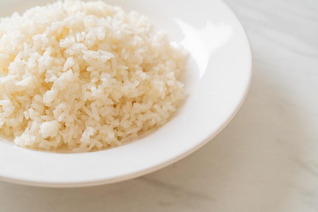 arroz cozido no prato