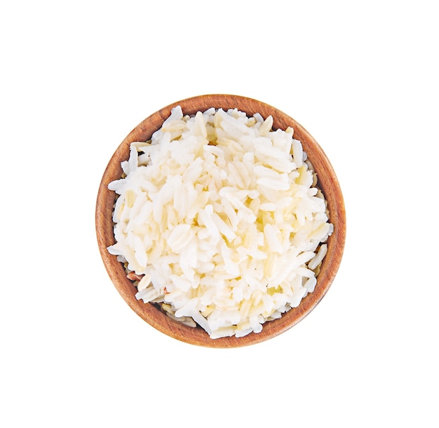 Arroz en un cuenco sobre un fondo blanco