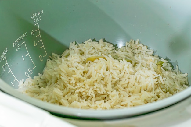 arroz de frango na panela de arroz