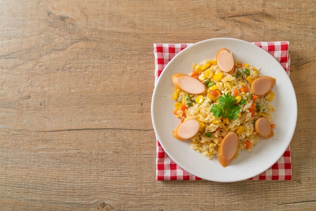 arroz frito con chorizo y verdura mixta