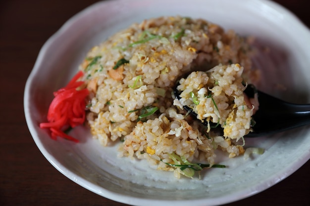 Arroz frito com arroz japonês