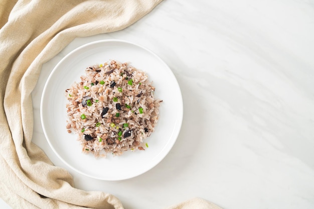 Arroz Frito com Azeitonas Chinesas e Porco Picado - Comida Asiática