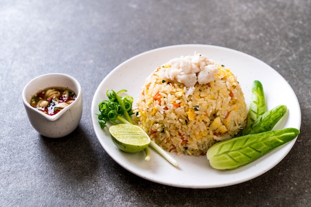 arroz frito com caranguejo