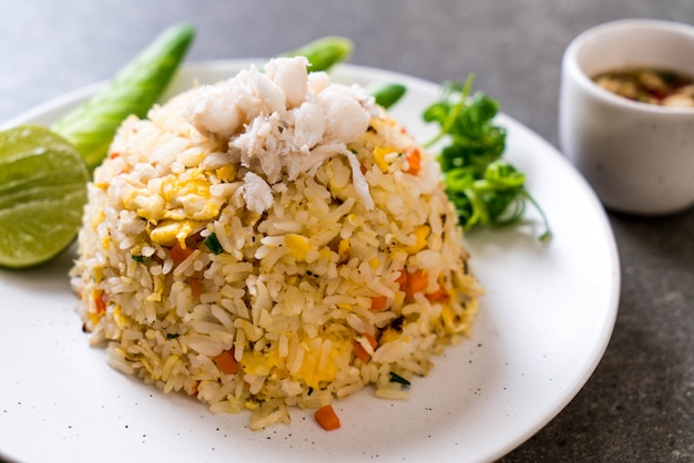 Arroz frito com caranguejo