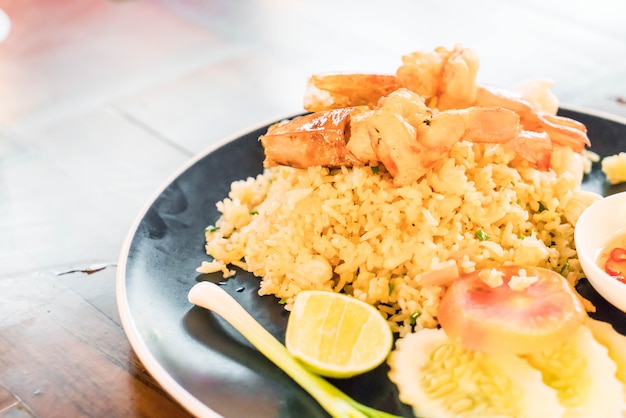 arroz frito com frutos do mar