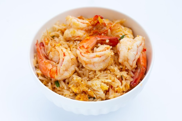 Arroz frito con gambas y huevo