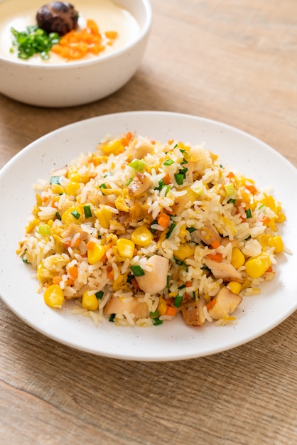 arroz frito con pollo