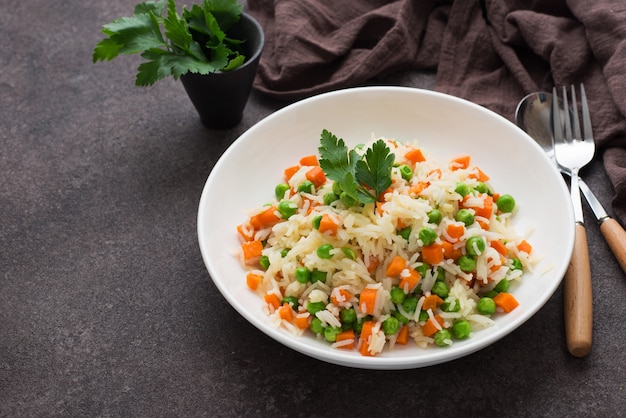 Arroz hervido con verduras